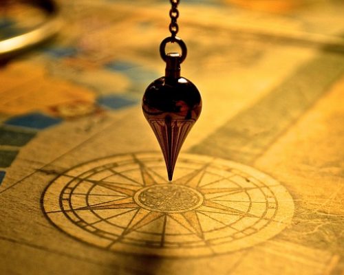 pendulum-1934311_640
